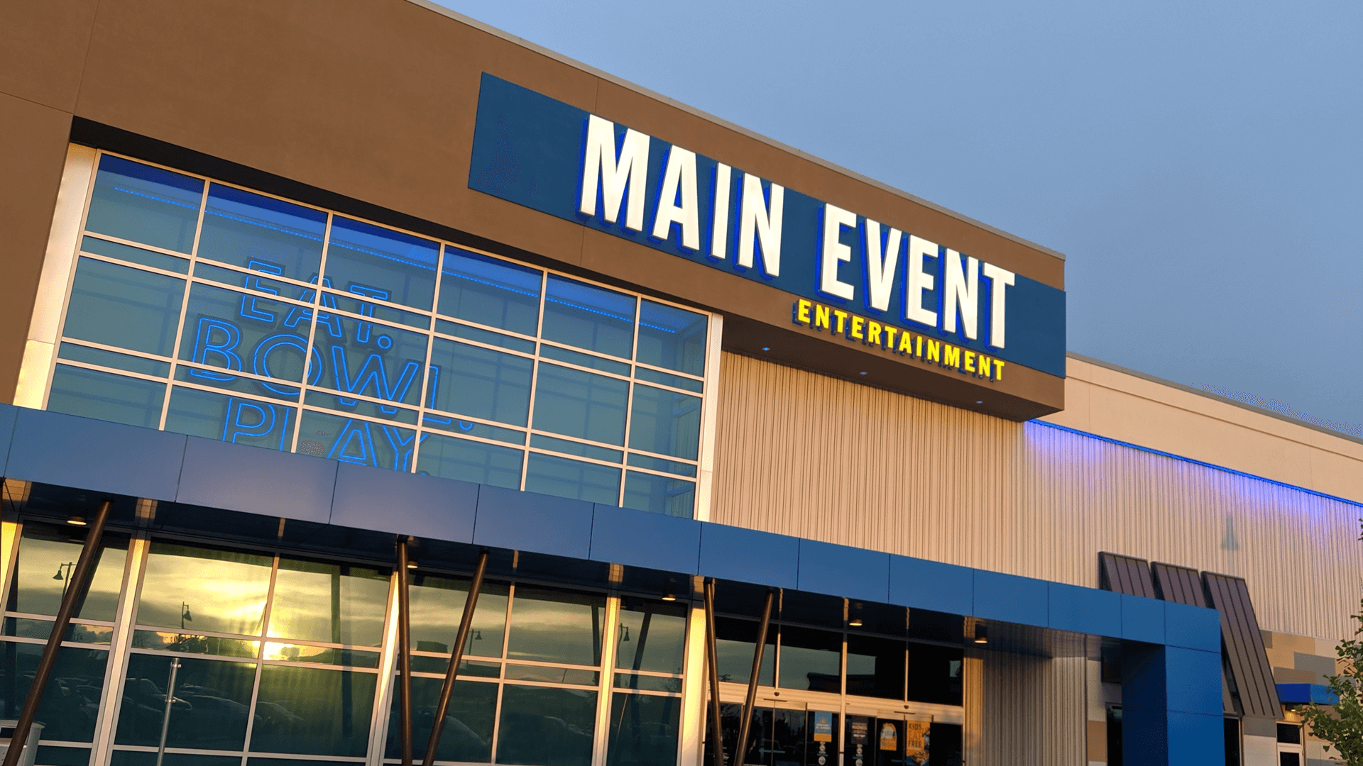 main event entertainment commercial building